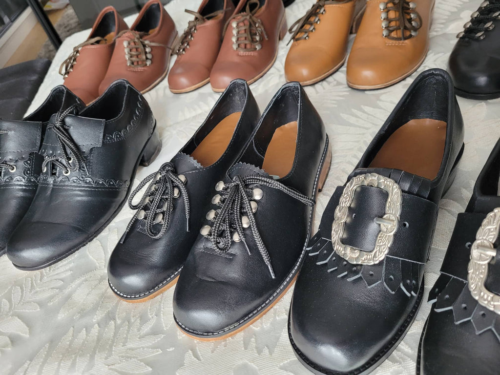 Looking for Traditional handgemacht "handmade" German Shoes ?